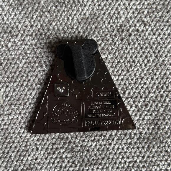 Disney Haunted Mansion Mystery Blind Box Pack Pin 2025 Hitchhiking Ghost Phineas - Picture 2 of 2